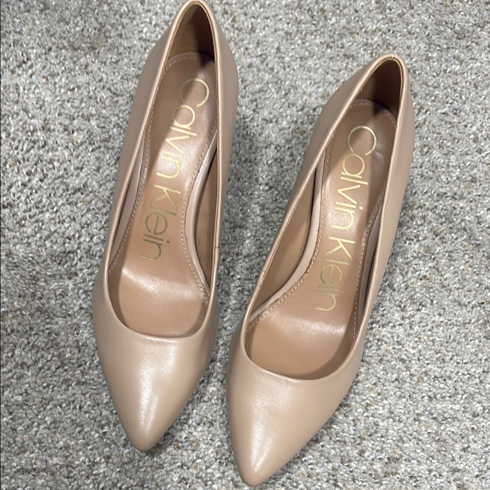 Calvin Klein Women's Beige Pumps